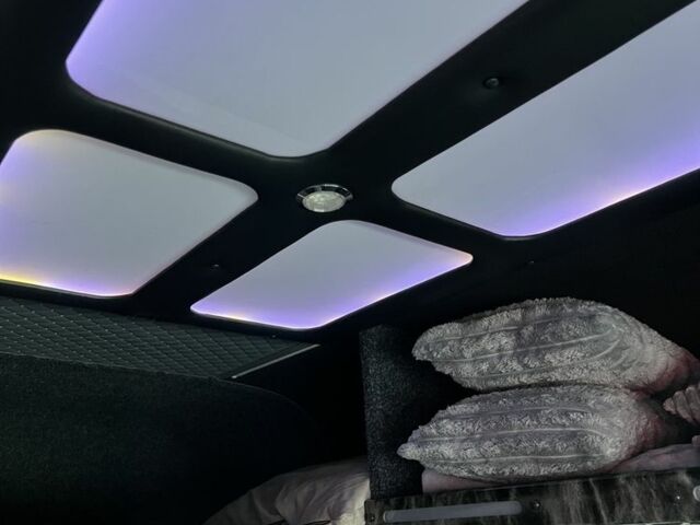 Білий Мерседес Sprinter, об'ємом двигуна 2.1 л та пробігом 400 тис. км за 20500 $, фото 2 на Automoto.ua