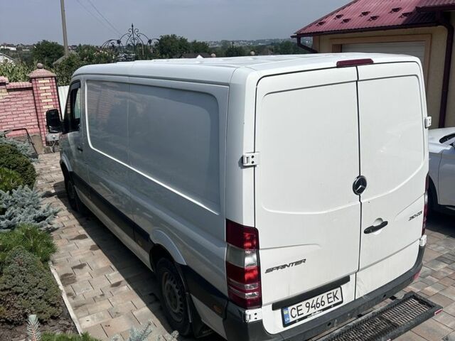Белый Мерседес Sprinter, объемом двигателя 2.1 л и пробегом 253 тыс. км за 16864 $, фото 3 на Automoto.ua
