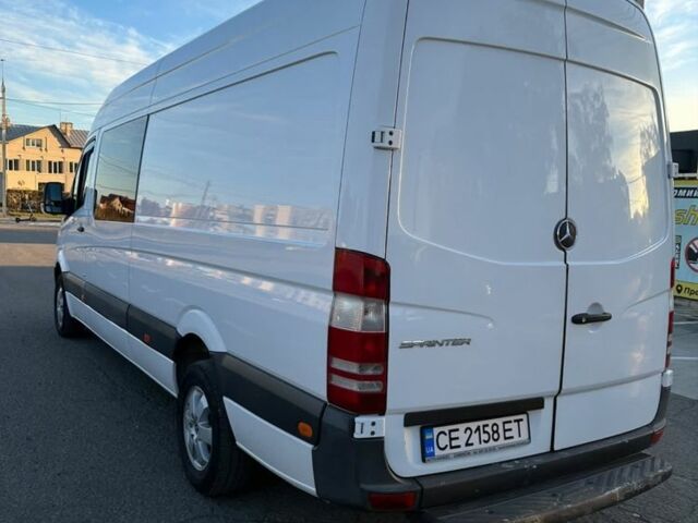 Белый Мерседес Sprinter, объемом двигателя 2.1 л и пробегом 460 тыс. км за 21904 $, фото 4 на Automoto.ua