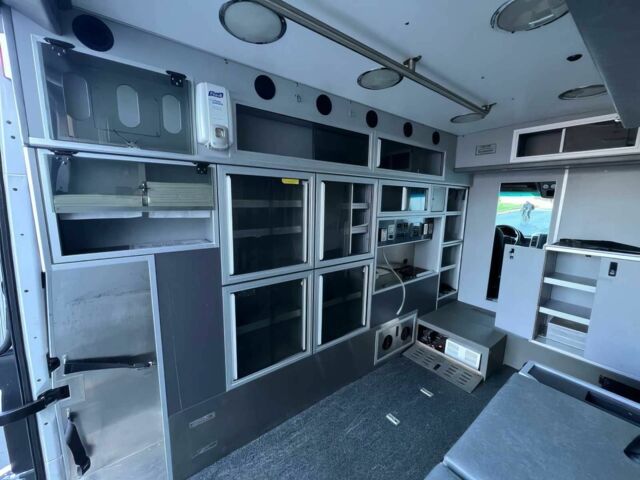 Білий Мерседес Sprinter, об'ємом двигуна 3 л та пробігом 75 тис. км за 6800 $, фото 10 на Automoto.ua