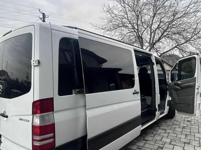 Белый Мерседес Sprinter, объемом двигателя 2.2 л и пробегом 280 тыс. км за 20500 $, фото 1 на Automoto.ua