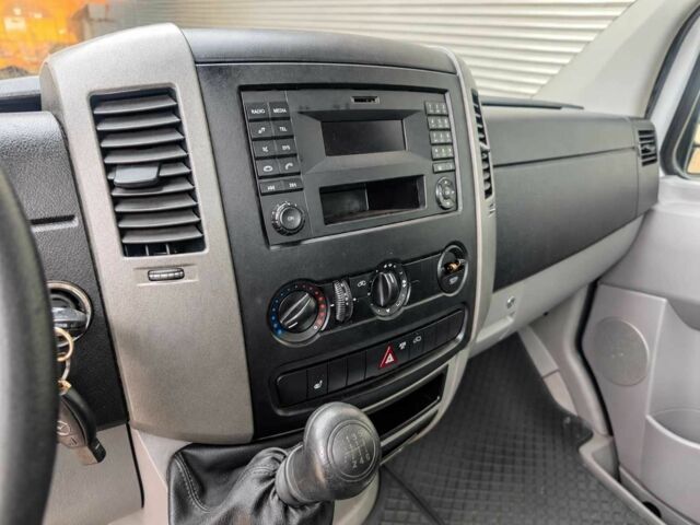 Белый Мерседес Sprinter, объемом двигателя 2.2 л и пробегом 46 тыс. км за 25689 $, фото 9 на Automoto.ua
