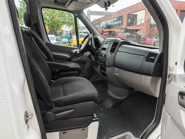 Белый Мерседес Sprinter, объемом двигателя 2.2 л и пробегом 46 тыс. км за 25689 $, фото 12 на Automoto.ua