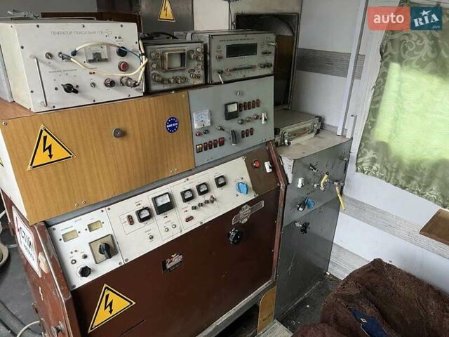 Белый Мерседес Sprinter, объемом двигателя 2.1 л и пробегом 205 тыс. км за 45000 $, фото 3 на Automoto.ua