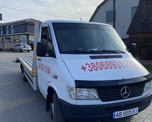 Белый Мерседес Sprinter, объемом двигателя 2.87 л и пробегом 450 тыс. км за 13950 $, фото 5 на Automoto.ua