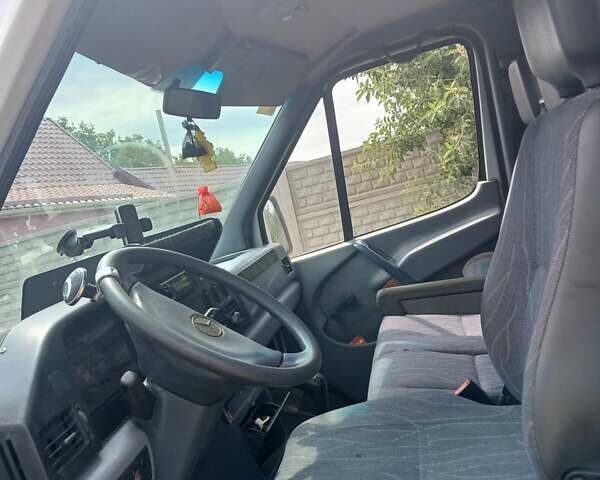 Білий Мерседес Sprinter, об'ємом двигуна 2.87 л та пробігом 325 тис. км за 11000 $, фото 2 на Automoto.ua