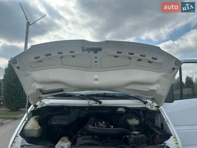 Белый Мерседес Sprinter, объемом двигателя 2.15 л и пробегом 450 тыс. км за 18700 $, фото 47 на Automoto.ua