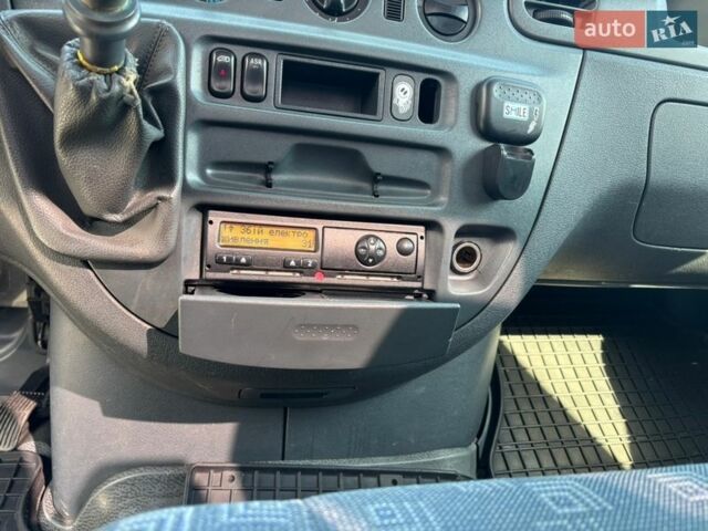 Белый Мерседес Sprinter, объемом двигателя 2.2 л и пробегом 544 тыс. км за 10900 $, фото 8 на Automoto.ua