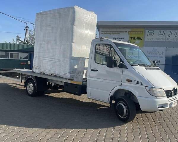 Мерседес Sprinter 2002 у Вінниці на Automoto.ua Білий Мерседес Sprinter, об'ємом двигуна 2.69 л та пробігом 468 тис. км за 16900 $, фото 18 на Automoto.ua