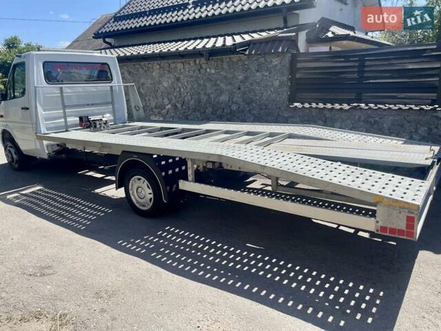 Мерседес Sprinter 2002 у Вінниці на Automoto.ua Білий Мерседес Sprinter, об'ємом двигуна 2.69 л та пробігом 468 тис. км за 16900 $, фото 4 на Automoto.ua