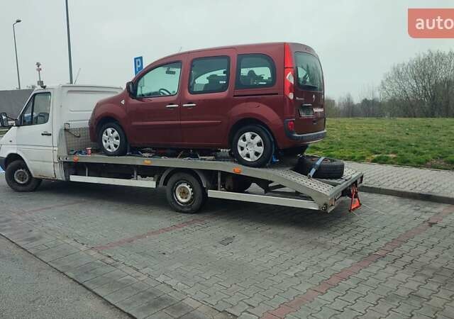 Белый Мерседес Sprinter, объемом двигателя 2.7 л и пробегом 805 тыс. км за 11000 $, фото 5 на Automoto.ua