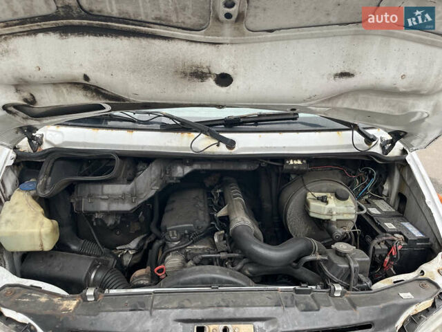 Білий Мерседес Sprinter, об'ємом двигуна 2.69 л та пробігом 608 тис. км за 11500 $, фото 5 на Automoto.ua