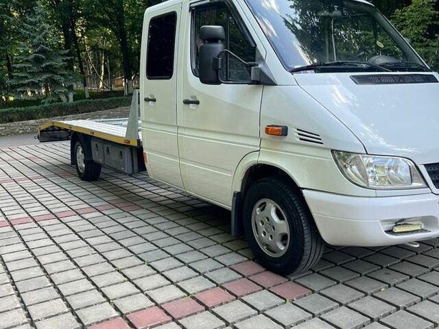 Белый Мерседес Sprinter, объемом двигателя 2.69 л и пробегом 400 тыс. км за 17500 $, фото 8 на Automoto.ua