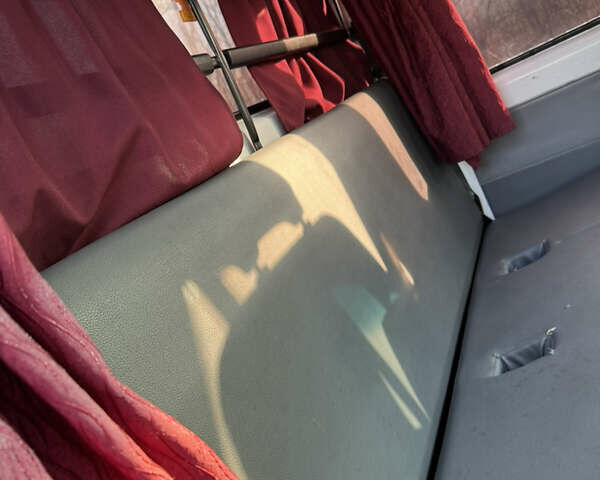 Белый Мерседес Sprinter, объемом двигателя 2.15 л и пробегом 376 тыс. км за 12000 $, фото 22 на Automoto.ua