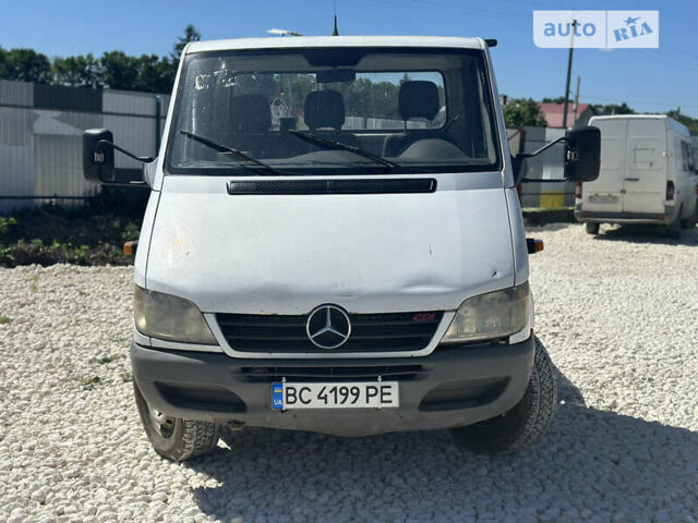 Белый Мерседес Sprinter, объемом двигателя 2.15 л и пробегом 160 тыс. км за 7500 $, фото 1 на Automoto.ua