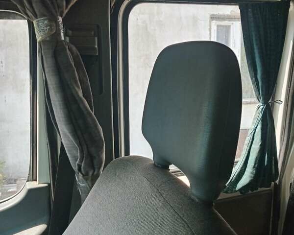Белый Мерседес Sprinter, объемом двигателя 2.69 л и пробегом 480 тыс. км за 14650 $, фото 6 на Automoto.ua