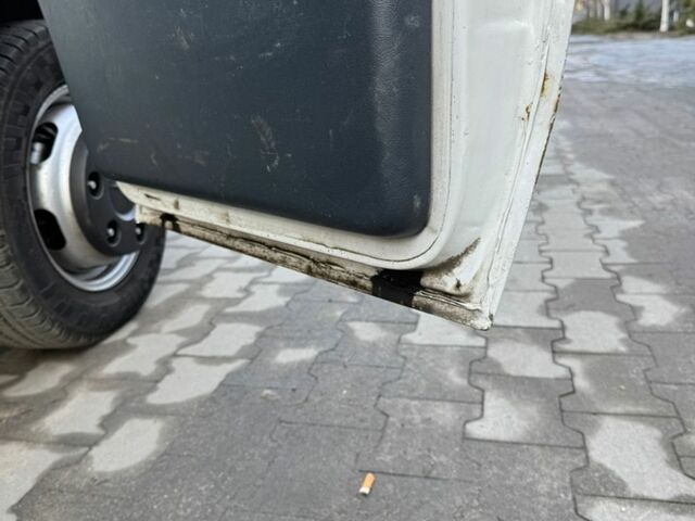 Білий Мерседес Sprinter, об'ємом двигуна 2.69 л та пробігом 511 тис. км за 17977 $, фото 16 на Automoto.ua