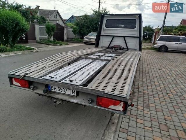 Белый Мерседес Sprinter, объемом двигателя 2.2 л и пробегом 340 тыс. км за 18100 $, фото 4 на Automoto.ua