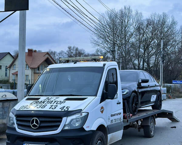 Белый Мерседес Sprinter, объемом двигателя 2.14 л и пробегом 563 тыс. км за 20000 $, фото 3 на Automoto.ua