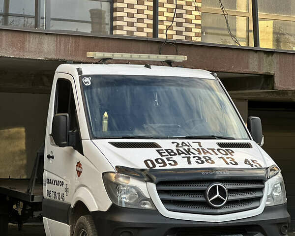 Белый Мерседес Sprinter, объемом двигателя 2.14 л и пробегом 563 тыс. км за 20000 $, фото 8 на Automoto.ua