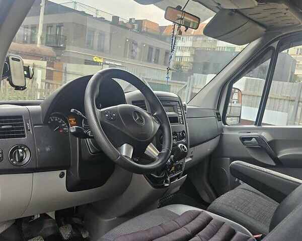 Білий Мерседес Sprinter, об'ємом двигуна 2.14 л та пробігом 403 тис. км за 17500 $, фото 13 на Automoto.ua