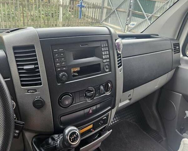 Білий Мерседес Sprinter, об'ємом двигуна 2.14 л та пробігом 403 тис. км за 17500 $, фото 6 на Automoto.ua