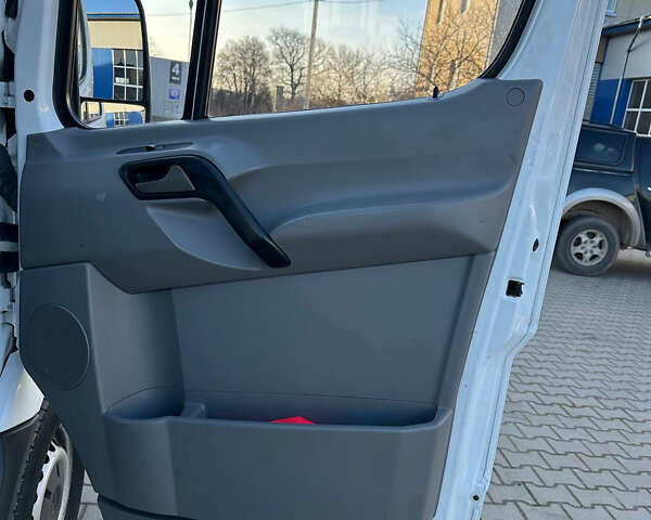 Мерседес Sprinter 2015 у Бучаче на Automoto.ua Білий Мерседес Sprinter, об'ємом двигуна 2.14 л та пробігом 464 тис. км за 14999 $, фото 35 на Automoto.ua
