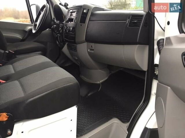 Белый Мерседес Sprinter, объемом двигателя 0 л и пробегом 299 тыс. км за 24500 $, фото 9 на Automoto.ua