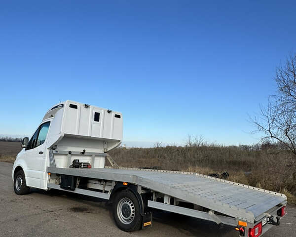 Белый Мерседес Sprinter, объемом двигателя 2.99 л и пробегом 127 тыс. км за 60500 $, фото 2 на Automoto.ua