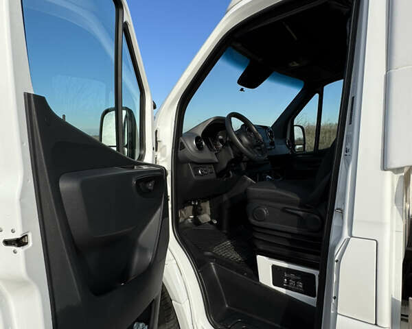 Белый Мерседес Sprinter, объемом двигателя 2.99 л и пробегом 127 тыс. км за 60500 $, фото 15 на Automoto.ua
