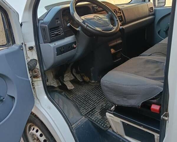 Белый Мерседес Sprinter, объемом двигателя 2.3 л и пробегом 7 тыс. км за 5250 $, фото 9 на Automoto.ua