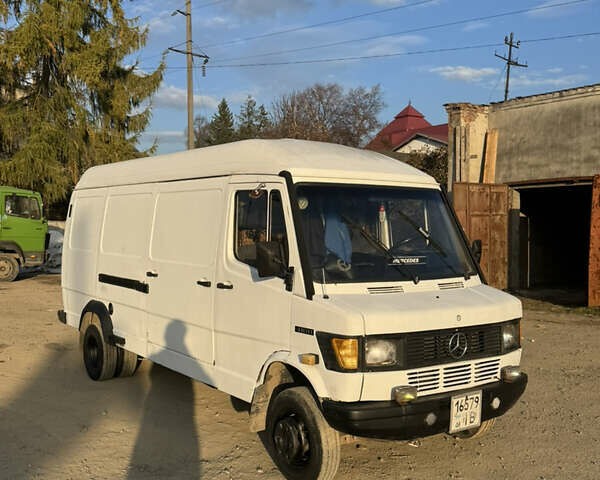 Мерседес Sprinter 1995 в Коломые на Automoto.ua Белый Мерседес Sprinter, объемом двигателя 2.5 л и пробегом 256 тыс. км за 3400 $, фото 3 на Automoto.ua