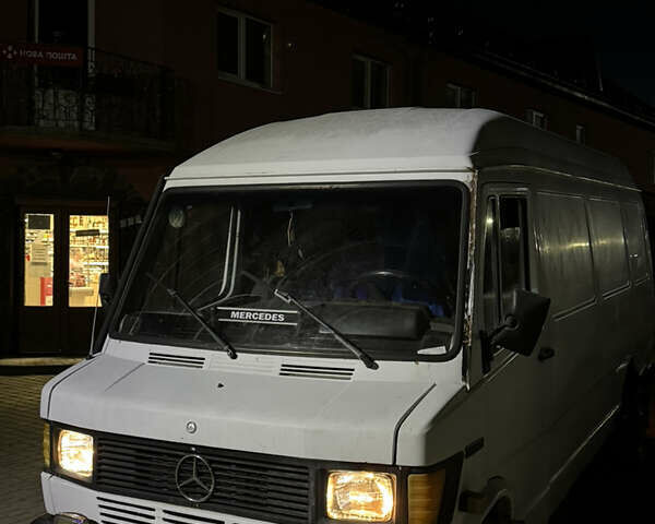 Мерседес Sprinter 1995 в Коломые на Automoto.ua Белый Мерседес Sprinter, объемом двигателя 2.5 л и пробегом 256 тыс. км за 3400 $, фото 8 на Automoto.ua