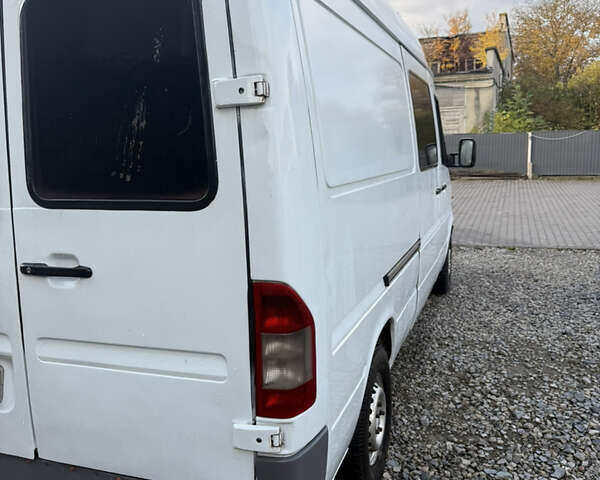Белый Мерседес Sprinter, объемом двигателя 2.3 л и пробегом 9 тыс. км за 4199 $, фото 6 на Automoto.ua
