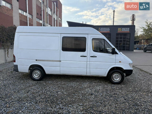 Белый Мерседес Sprinter, объемом двигателя 2.3 л и пробегом 9 тыс. км за 4199 $, фото 3 на Automoto.ua