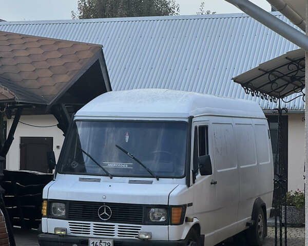 Мерседес Sprinter 1995 в Коломые на Automoto.ua Белый Мерседес Sprinter, объемом двигателя 2.5 л и пробегом 256 тыс. км за 3400 $, фото 6 на Automoto.ua