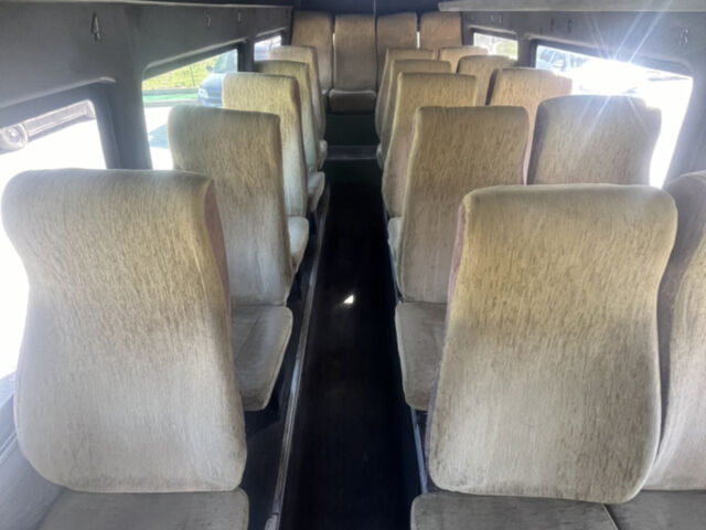 Белый Мерседес Sprinter, объемом двигателя 2.3 л и пробегом 400 тыс. км за 4900 $, фото 4 на Automoto.ua