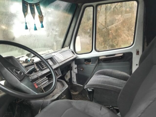 Білий Мерседес Sprinter, об'ємом двигуна 2.9 л та пробігом 905 тис. км за 1700 $, фото 4 на Automoto.ua