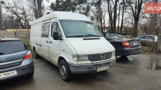 Белый Мерседес Sprinter, объемом двигателя 2.9 л и пробегом 600 тыс. км за 4799 $, фото 2 на Automoto.ua