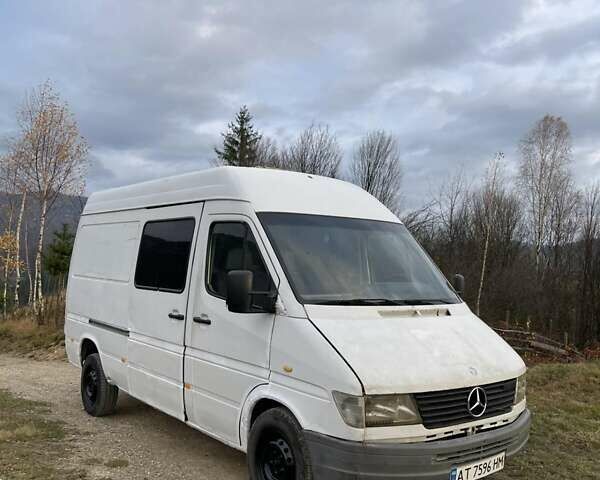Белый Мерседес Sprinter, объемом двигателя 2.87 л и пробегом 653 тыс. км за 3300 $, фото 1 на Automoto.ua