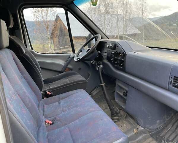 Белый Мерседес Sprinter, объемом двигателя 2.87 л и пробегом 653 тыс. км за 3300 $, фото 5 на Automoto.ua