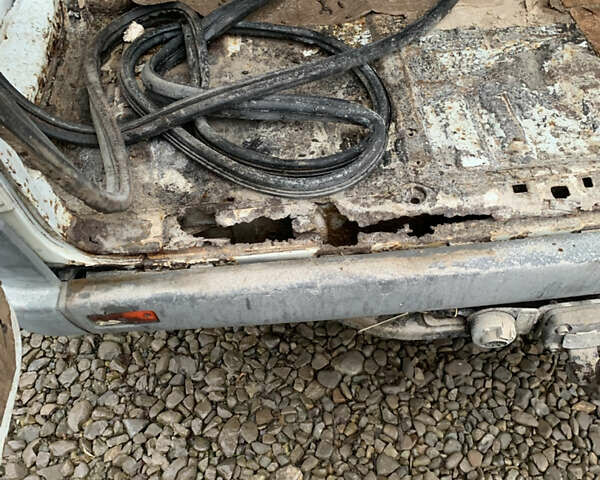 Белый Мерседес Sprinter, объемом двигателя 2.9 л и пробегом 497 тыс. км за 3300 $, фото 10 на Automoto.ua