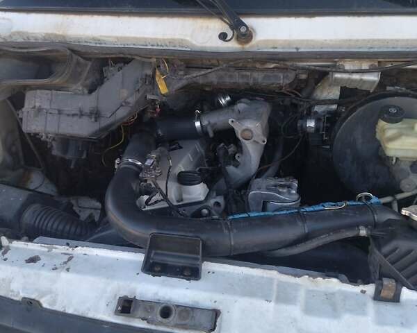 Білий Мерседес Sprinter, об'ємом двигуна 2.9 л та пробігом 440 тис. км за 6200 $, фото 1 на Automoto.ua