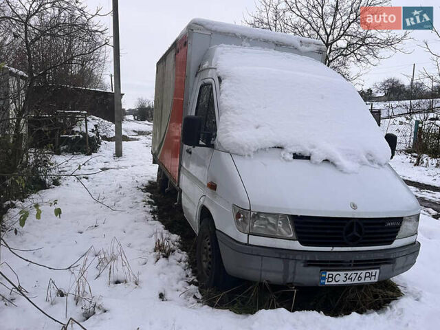 Белый Мерседес Sprinter, объемом двигателя 2.3 л и пробегом 360 тыс. км за 5400 $, фото 1 на Automoto.ua