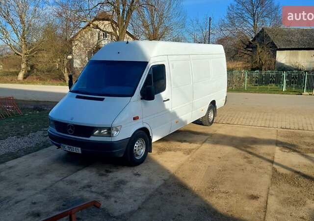 Белый Мерседес Sprinter, объемом двигателя 2.9 л и пробегом 590 тыс. км за 7700 $, фото 4 на Automoto.ua