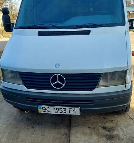 Белый Мерседес Sprinter, объемом двигателя 2.9 л и пробегом 590 тыс. км за 7700 $, фото 13 на Automoto.ua