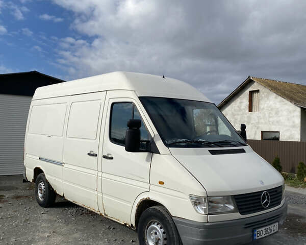Білий Мерседес Sprinter, об'ємом двигуна 0 л та пробігом 440 тис. км за 4700 $, фото 1 на Automoto.ua