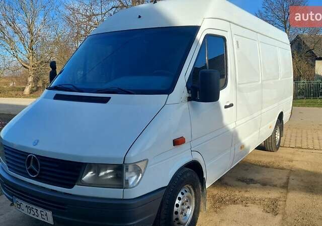 Белый Мерседес Sprinter, объемом двигателя 2.9 л и пробегом 590 тыс. км за 7700 $, фото 3 на Automoto.ua