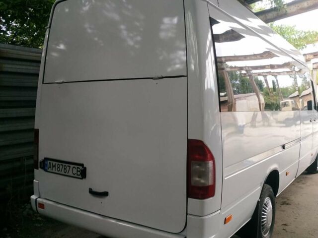 Белый Мерседес Sprinter, объемом двигателя 2.23 л и пробегом 1 тыс. км за 10999 $, фото 5 на Automoto.ua