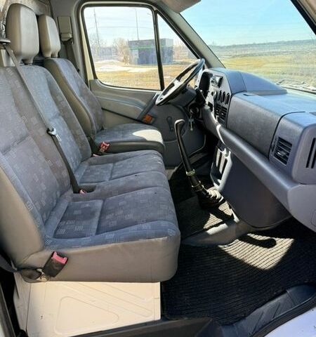Белый Мерседес Sprinter, объемом двигателя 2.9 л и пробегом 500 тыс. км за 8500 $, фото 8 на Automoto.ua